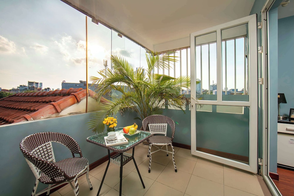 Golden Sun Moment Hotel 15/19