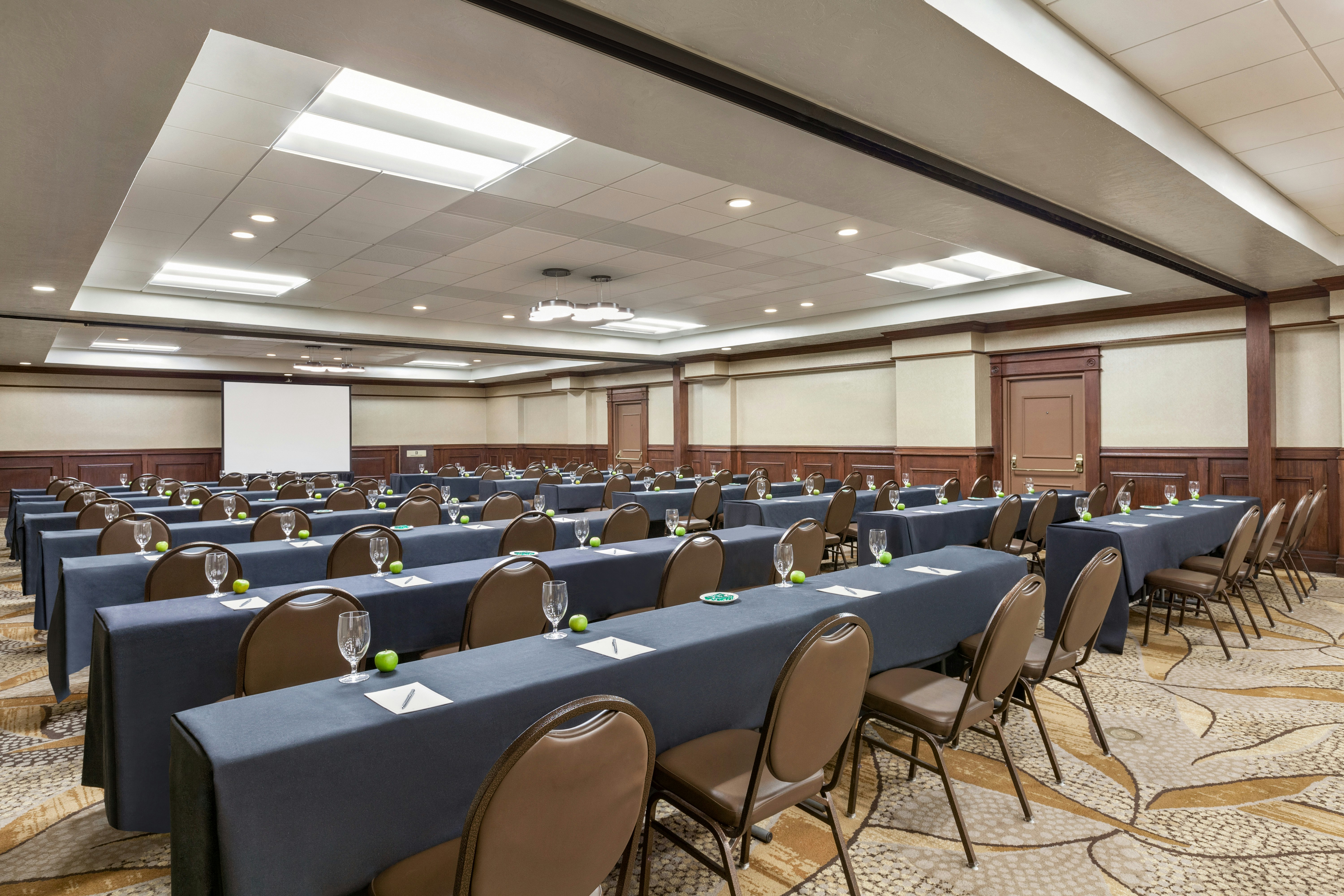 Embassy Suites By Hilton Santa Ana Orange County Airport 54/62