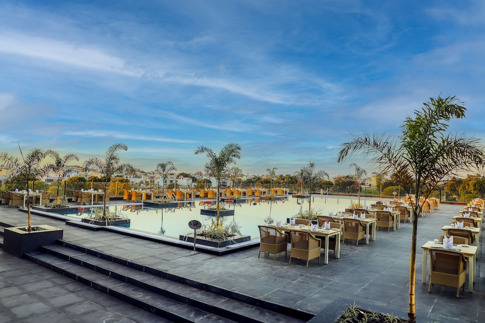 Essentia Luxury Hotel Indore 62/68