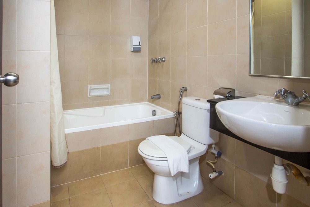 Swan Garden Hotel 59/63