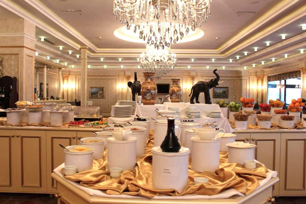 Modern Hotel Baku 29/55