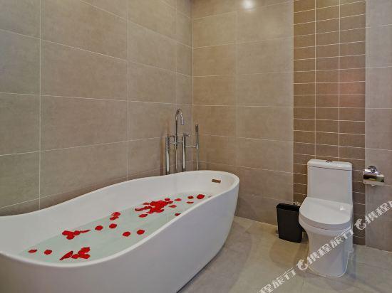 Chonpines Hotel (Guangyuan Nanhe Central Square) 33/33