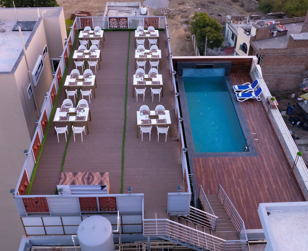 Pax Grand Blue Udaipur 29/50
