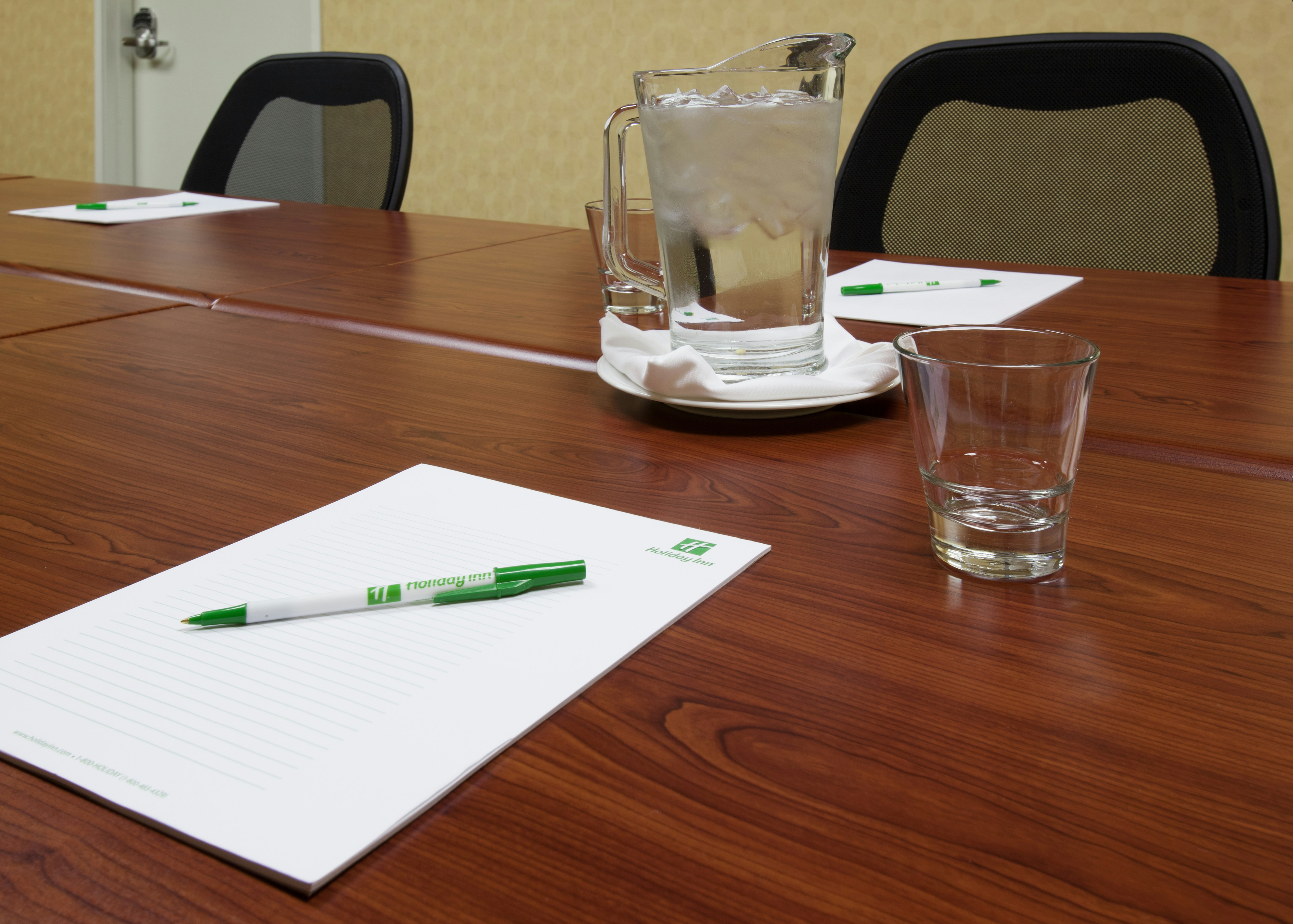 Holiday Inn Lincoln Southwest 25/43