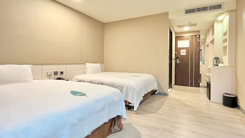Grand Earl Hotel 18/48