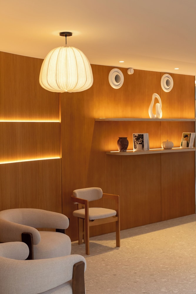 Lobby at Golden Tulip Avignon Le Paradou, AVIGNON