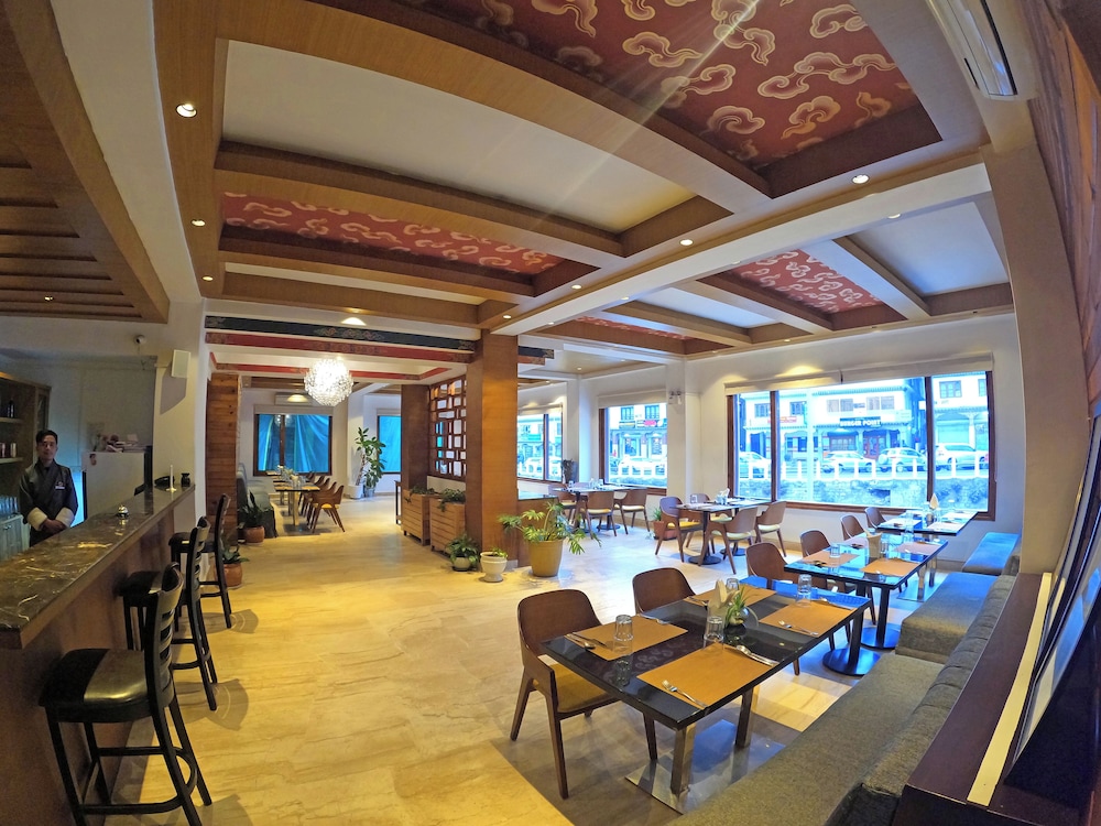 GAKYIL HOTEL 21/32