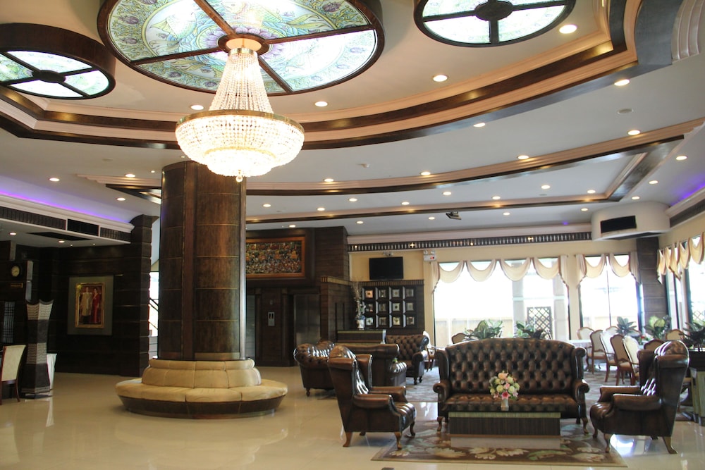 RueanPhae Royal Park Hotel 12/50