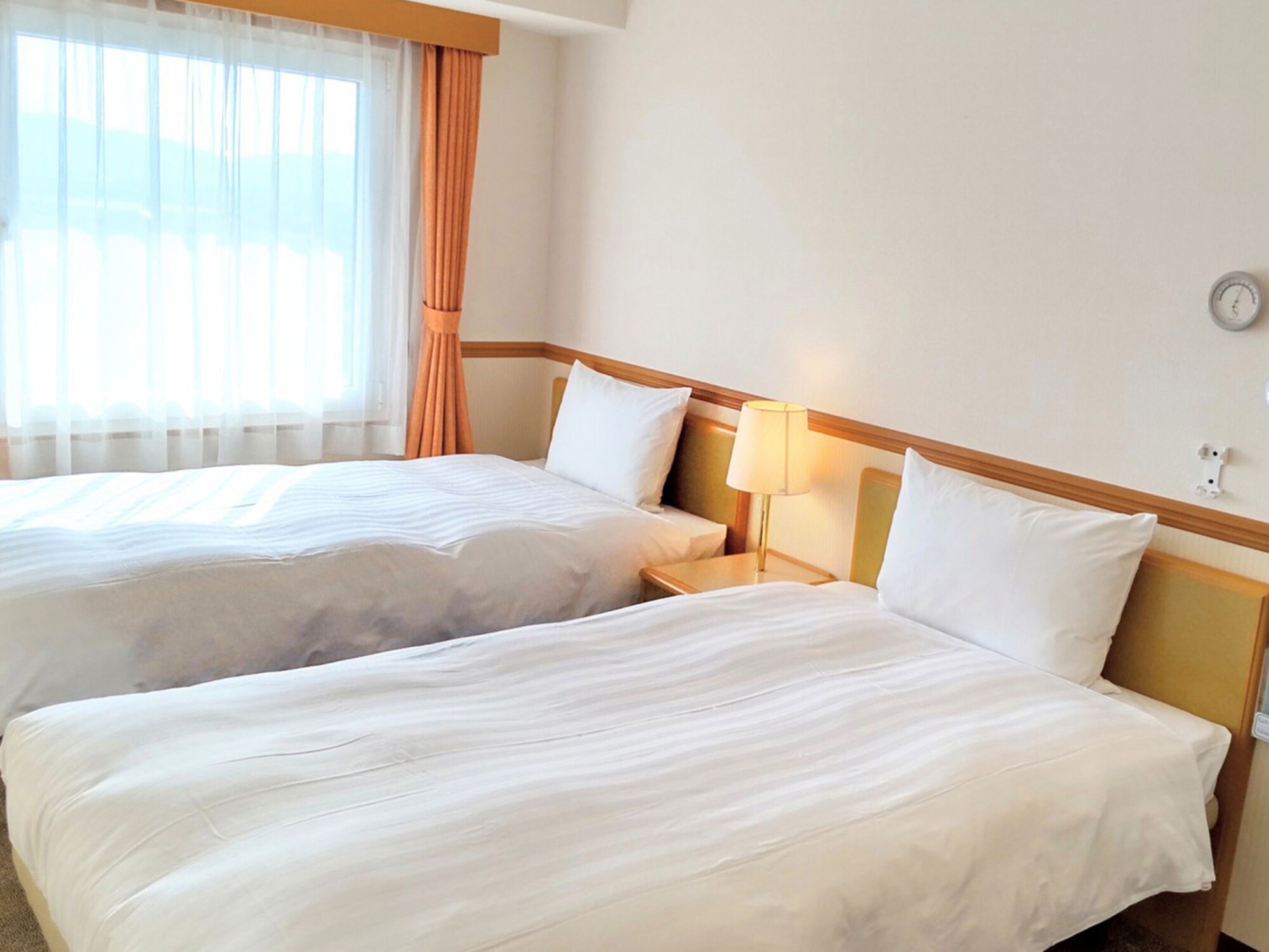 Standard, Twin Beds, Smoking
