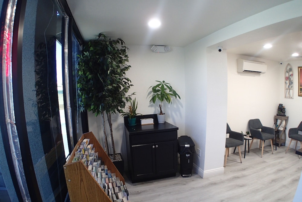 Americas Best Value Inn Corona 27/46