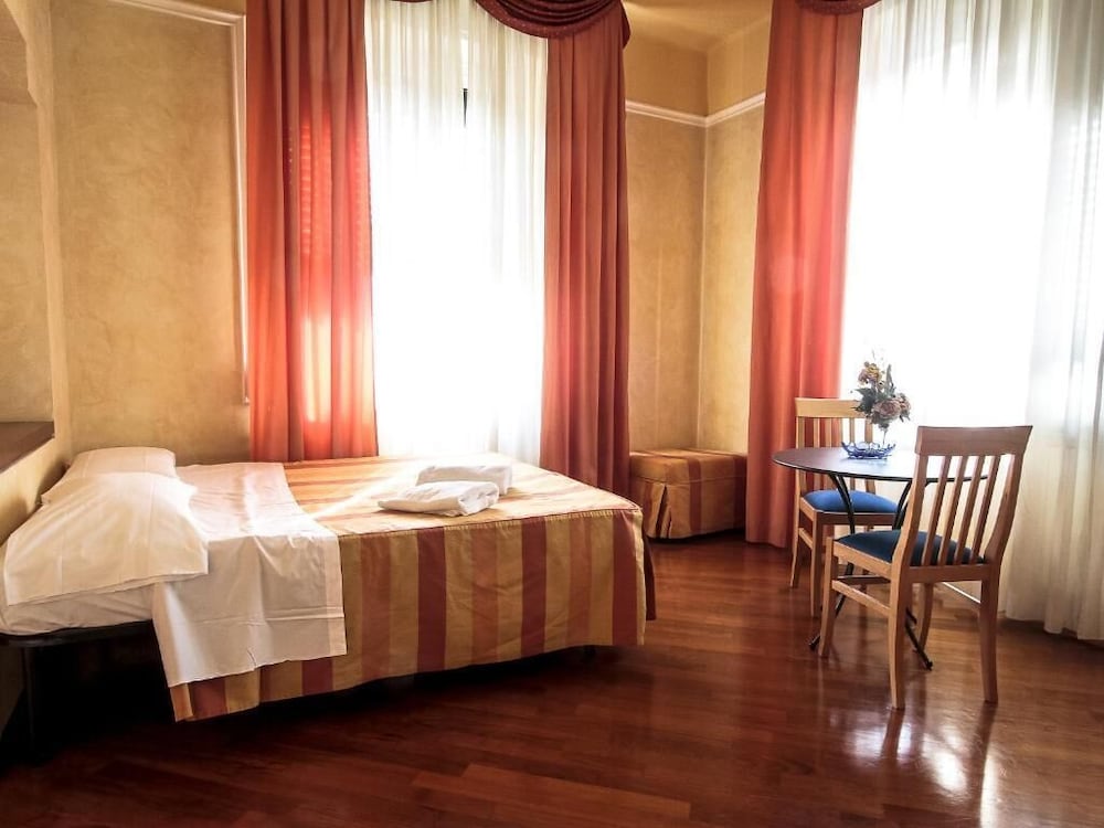 Hotel Soggiorno Athena 36/64