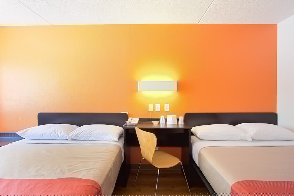 Motel6 East Brunswick, NJ 10/25