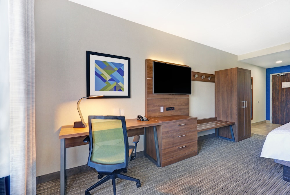 Holiday Inn Express Hotel Suites Woodstock South 54/67