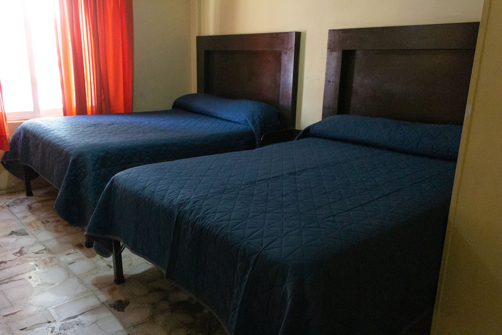 OYO Hotel Colon, Plaza Bicentenario, Zacatecas Centro 18/48