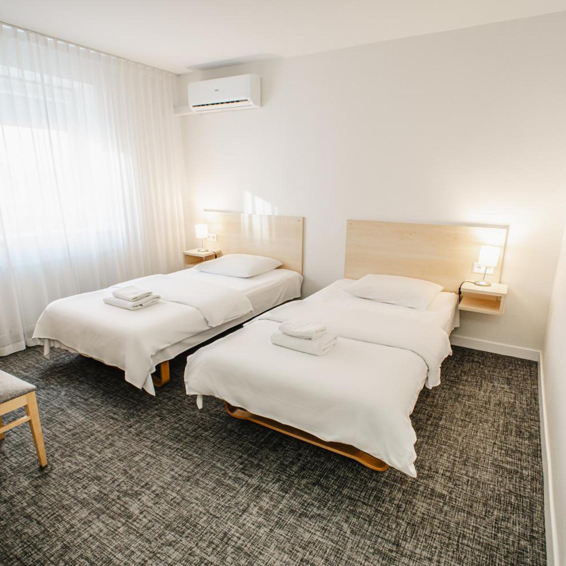Hotel Tomas 18/50