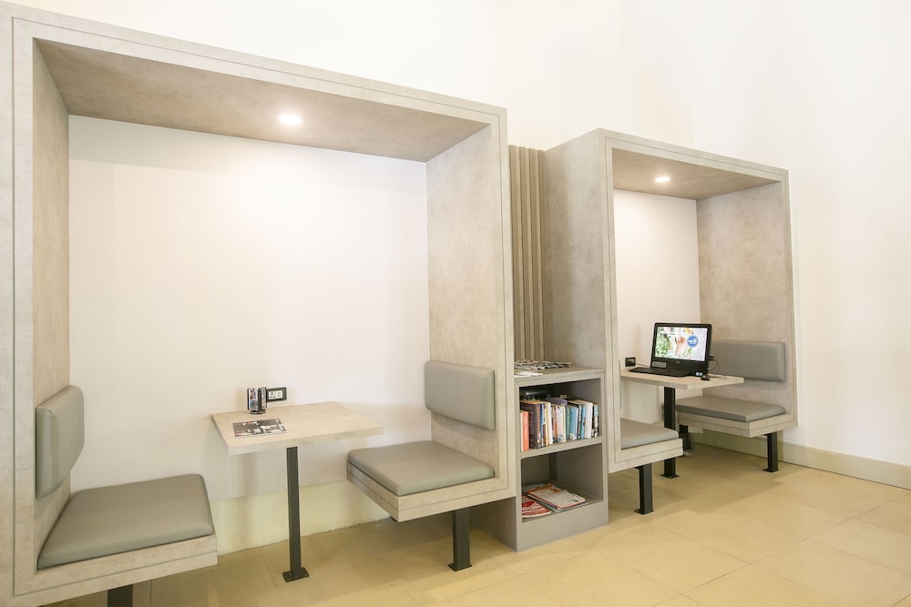 Deevana Patong Resort and Spa 42/68