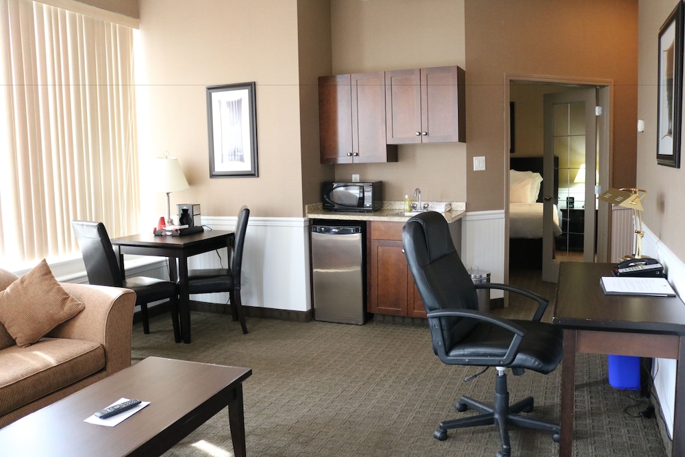 Nomad Hotel And Suites 61/67