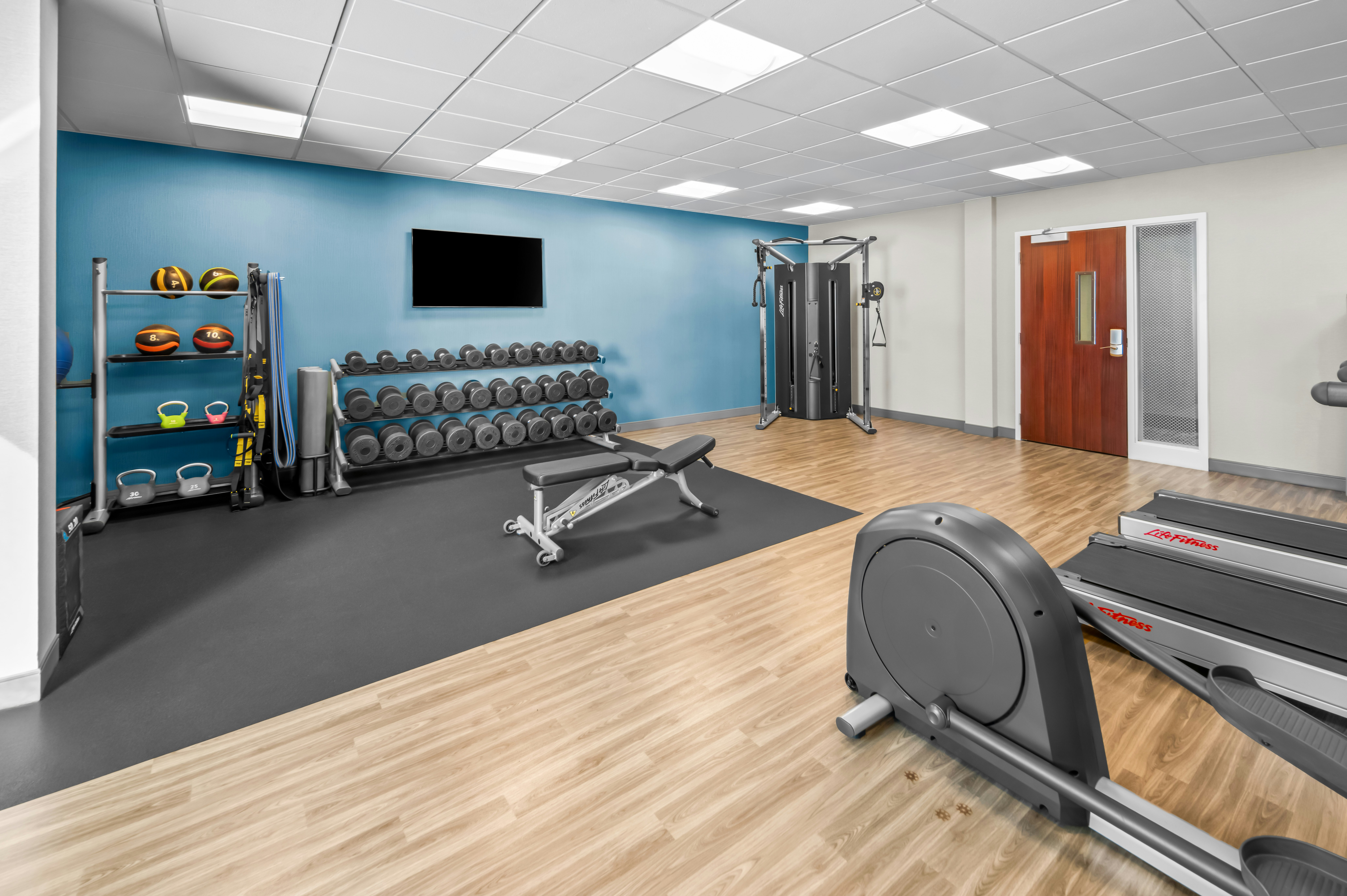 Hampton Inn & Suites Camp Springs/ Andrews Afb 13/29