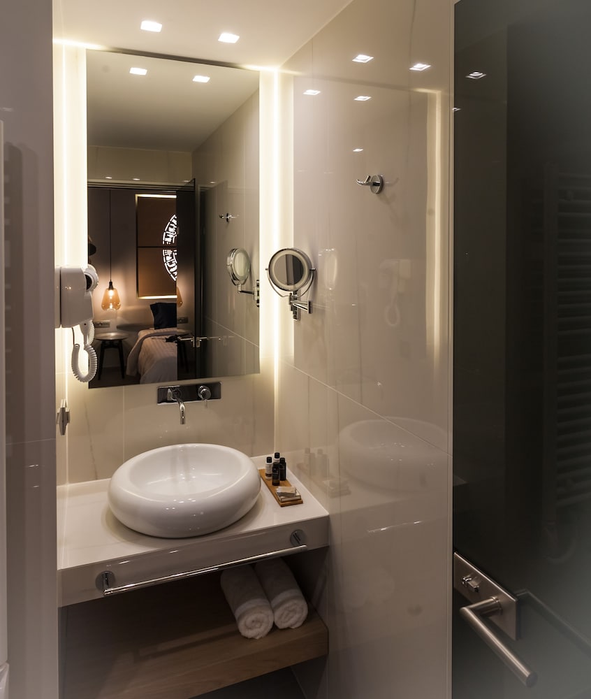 Lavris City Suites 44/50