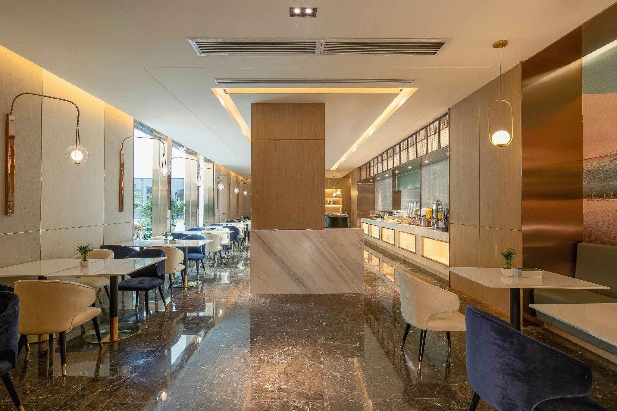 Atour Hotel (Qilihe Bridge, Lanzhou High Speed Railway Station) 28/45