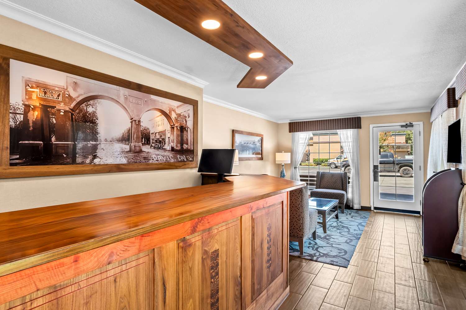 Best Western University Lodge 2/14