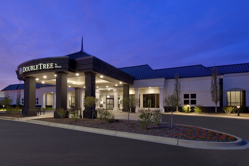 Doubletree By Hilton Detroit Novi 6/74