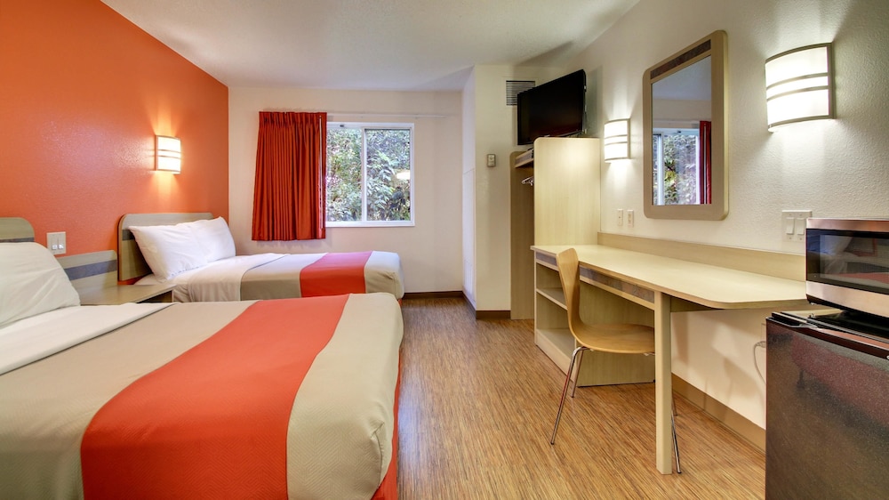 Motel6 Springfield, IL 38/50