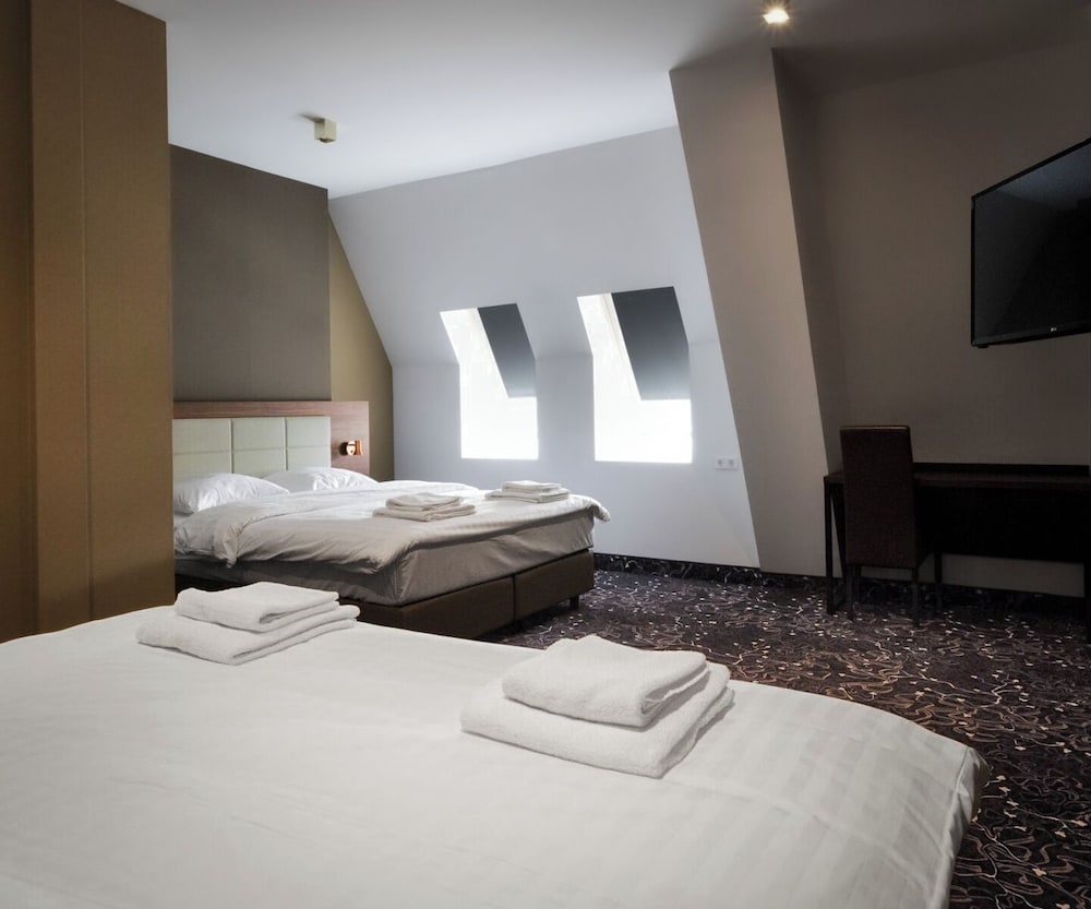 The Lake Hotel Amsterdam Airport 12/34