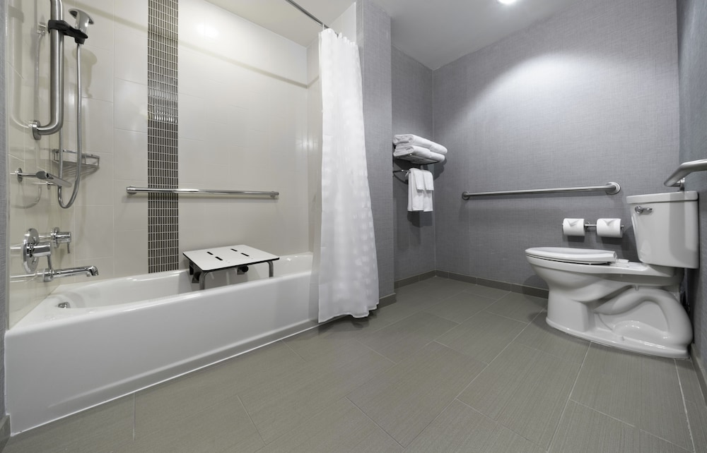 Hyatt Place Sandestin At Grand Blvd 22/67