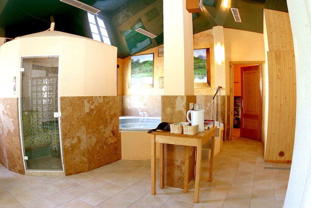 Hotel Monumento Pazo do Castro 50/50