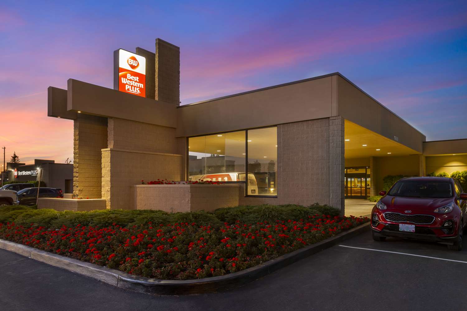 Best Western Plus University Inn 46/48