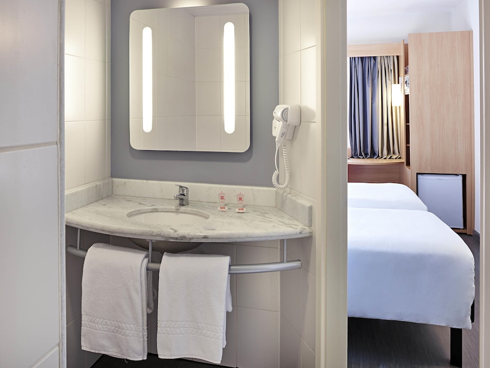 Ibis Londrina Shopping 43/44