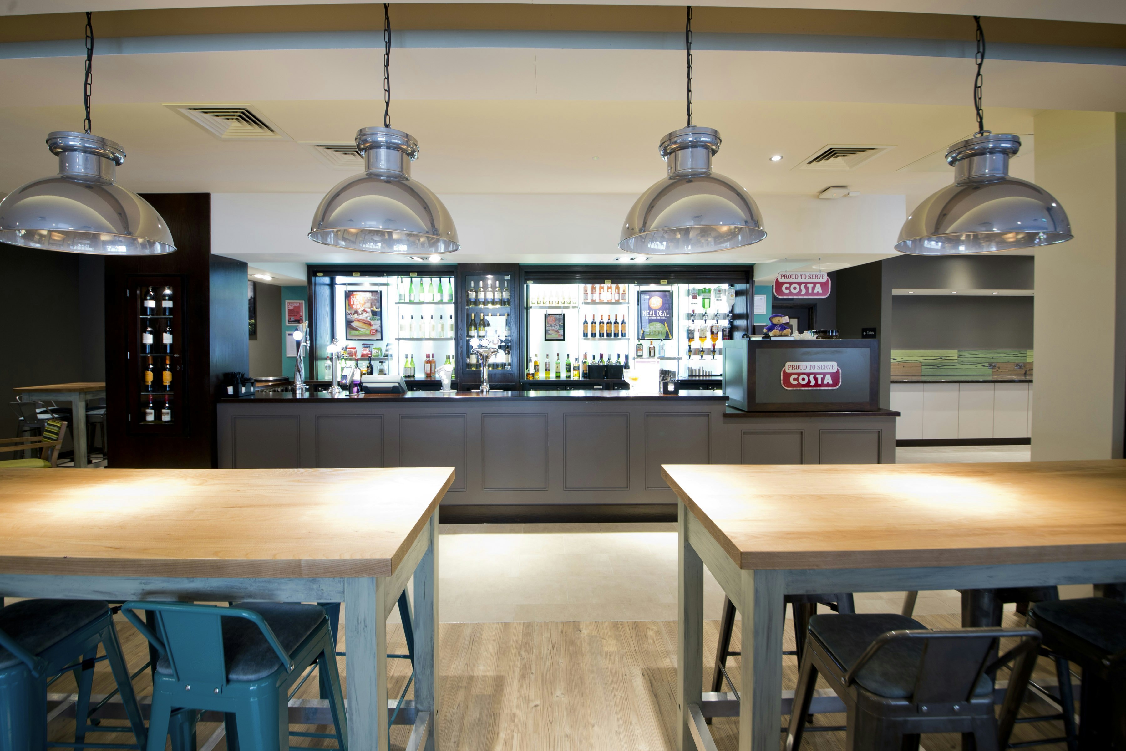 Premier Inn Edinburgh City Centre Royal Mile 26/37