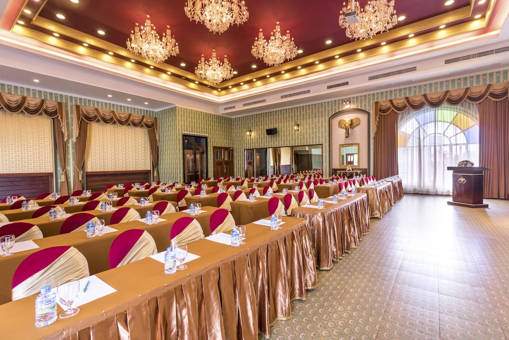 Erawan Hotel 52/66