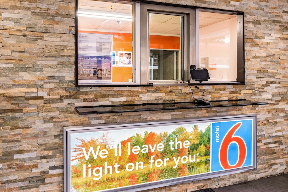 Motel6 Elmsford, NY - White Plains 30/50