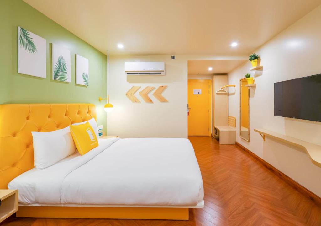 Bloom Hotel - Golf Course Road, Sector 43 11/42