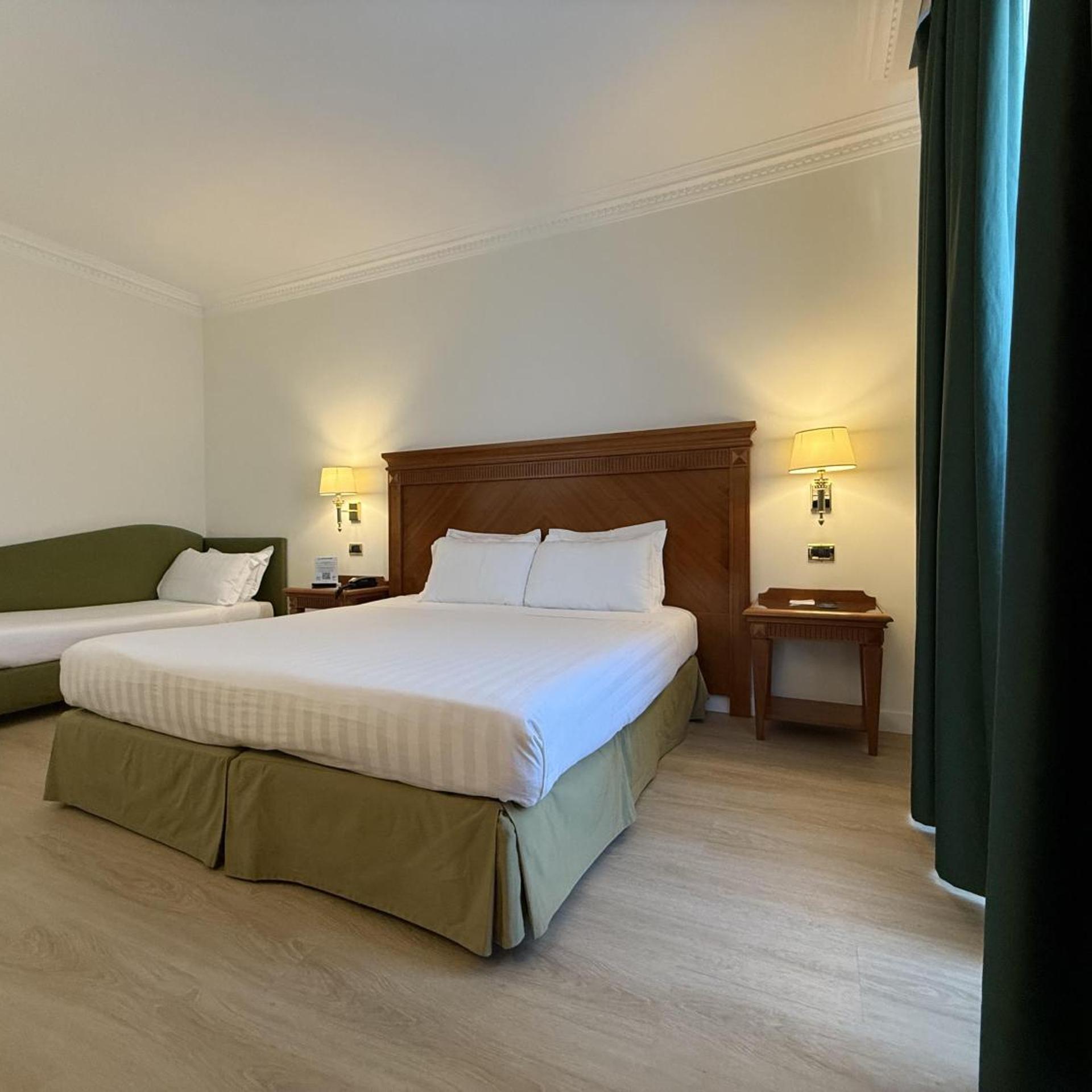 2 Rooms, Suite, King Bed