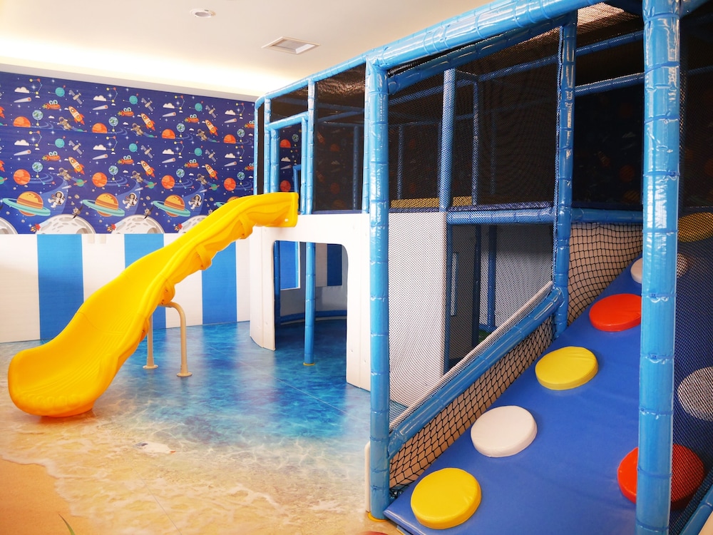 Dubai Villa Motel 62/69