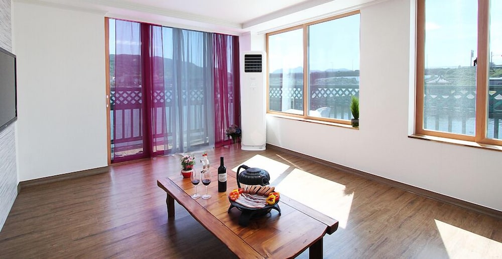 Namhae 1 Night 2 Days Pension 8/20