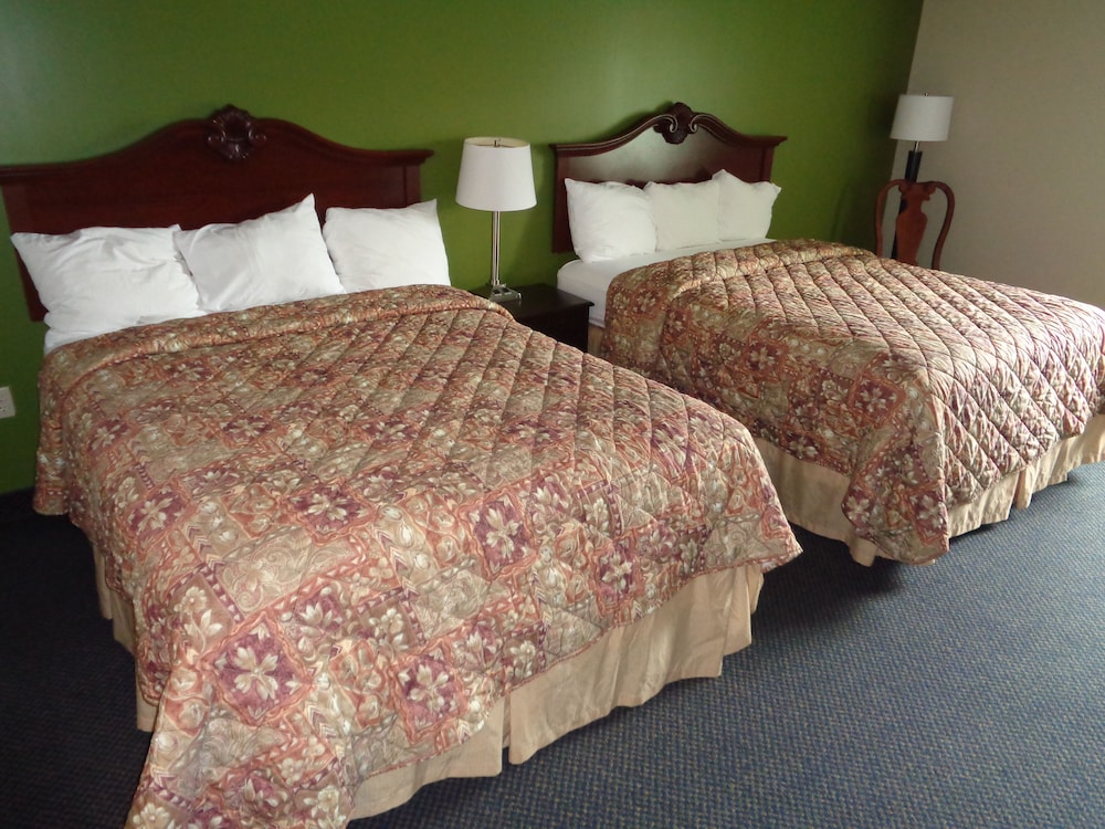 Fairgrounds Inn 19/42