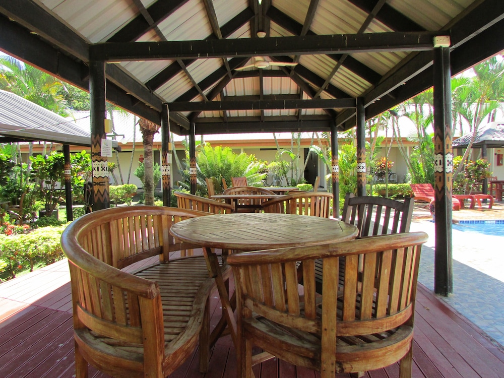 Wailoaloa Beach Resort Fiji 64/76