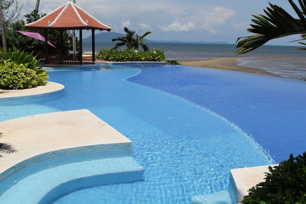 Nataya Roundhouse Coral Bay Resort and Spa 19/51
