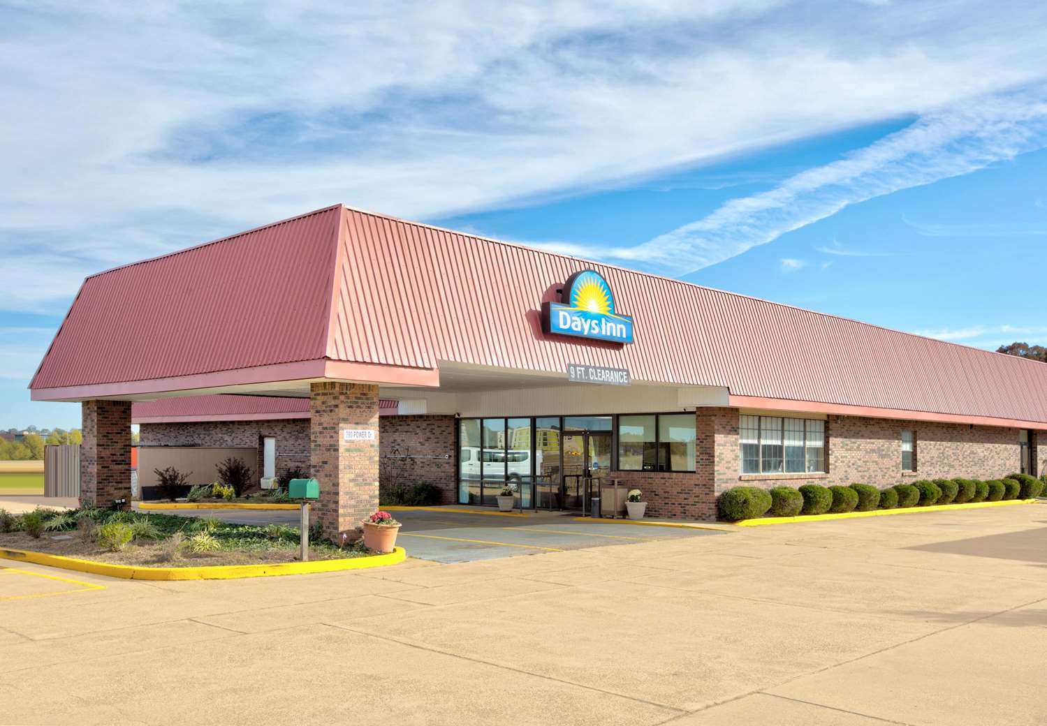 Days Inn By Wyndham Batesville 4/25