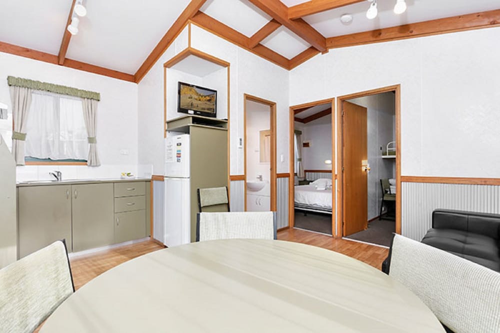 Warrnambool Claremont Holiday Village 8/42