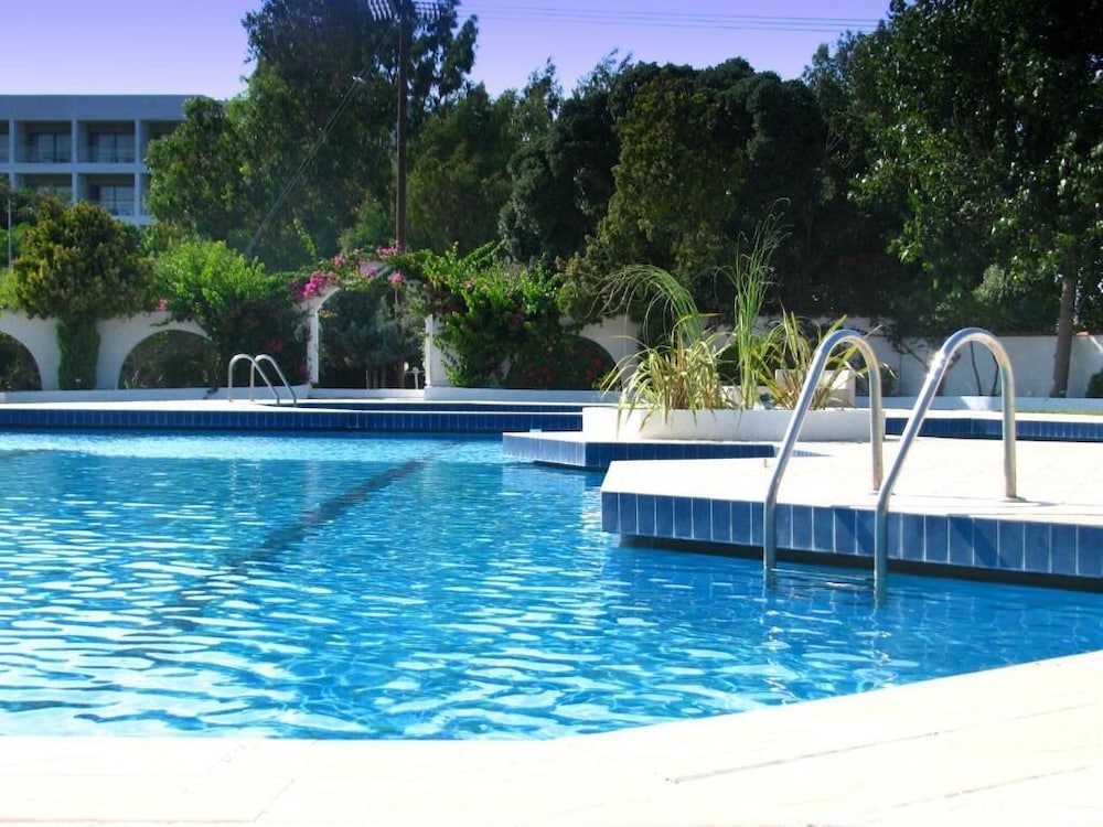 Happy Days Hotel - Adults Only 16/18