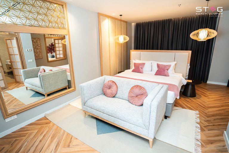 Sakura, Executive, Suite