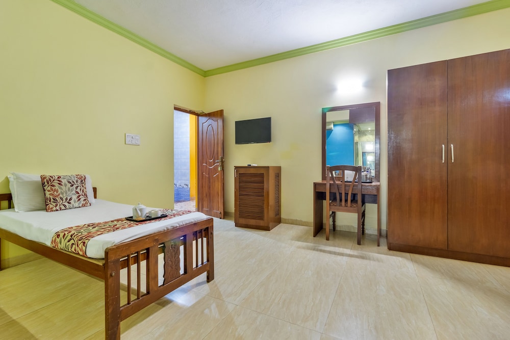 Larios Beach Holidays 18/50
