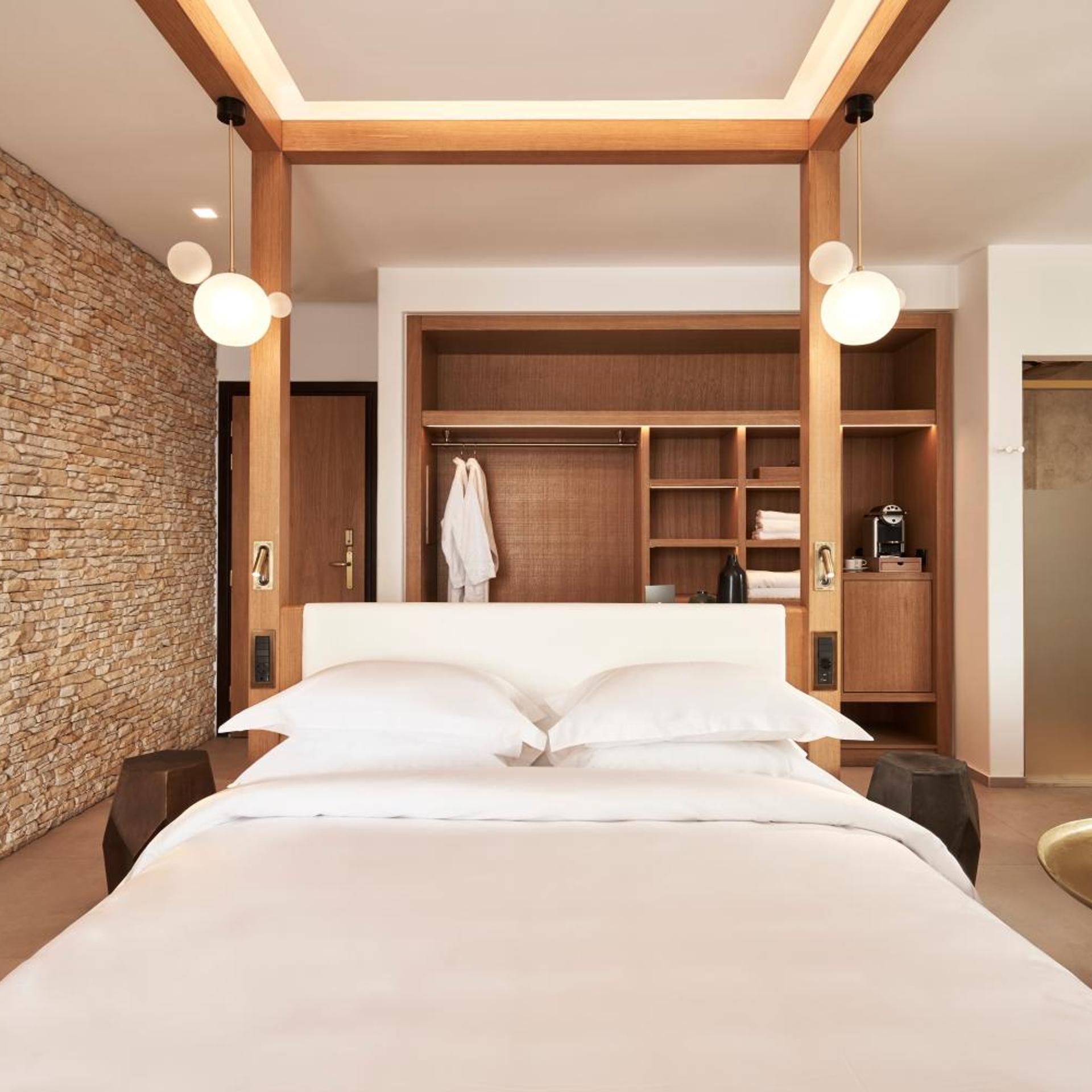 Naia, Suite, King Bed, Sea View, Outdoor Jetted Tub