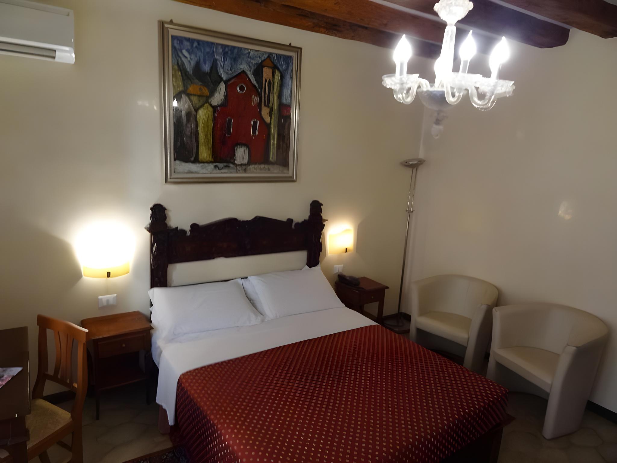 ROOM, TRIPLE