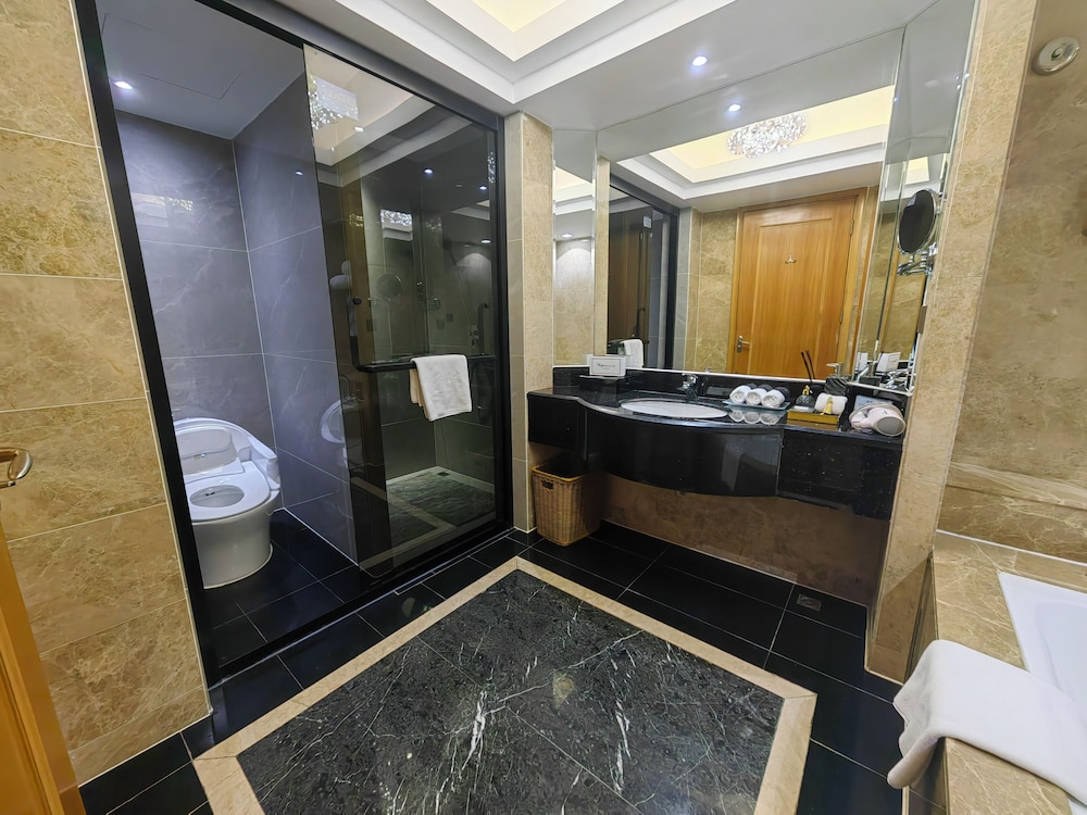 Gladden Hotel Jiangmen 61/61